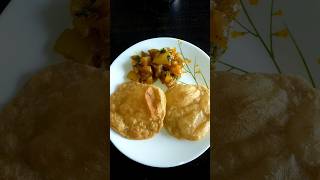 Mini poori with aloo masala 😋#breakfastshort@pappuchannel632