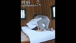 تاي كان بصحي كوك بس اللي صار ؟ 😭 #bts #v #jungkook #short #shorts #funny