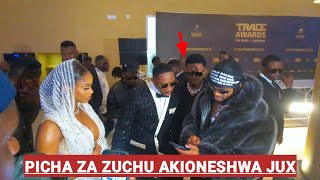 DIAMOND AGOMBANIWA NA WAZUNGU WAOMBA PICHA SHOW TUZO ZA TRACE/PRISCY AMUOMBA PICHA DIAMOND