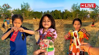 This evening, I also distributed strawberry and chocolate candies to poor children.