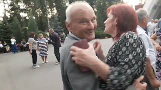 А лето цвета неба 💃🌹Счастливые минуты в парке Горького 💃🌹Харьков 2021