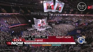 Republican officials adopt rules by voice vote, setting off uproar at convention.