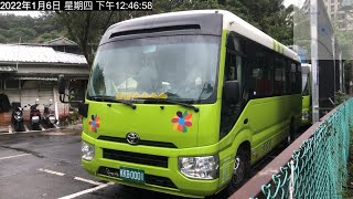 「大都會客運」市民小巴7  KKB-0001  2021版 豐田中型巴士 — 在大都會客運 麟光站 2022年1月6日