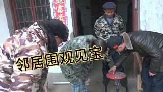 遇乡下老实大叔家中寻岀古代铜钱，开价不高，老刘立马付款，真牛【老刘收藏之路】