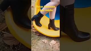 Bota Feminina Cano Médio Bico Quadrado Com FivelaE Zíper Sola Antiderrapante Conforto e Praticidade