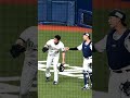 【田嶋大樹×石川亮】2024.9.11 バッテリーで好守備の西川選手を出迎えます。 オリックスバファローズ 田嶋大樹 石川亮