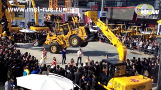 FotonLovol wheel loader dancing