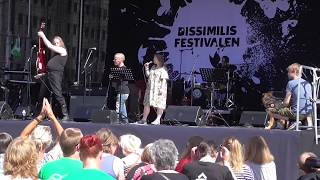 Stjerner \u0026 Planeter Synger På Dissimilis Festivalen På Rådhusplassen - 3 Av 3