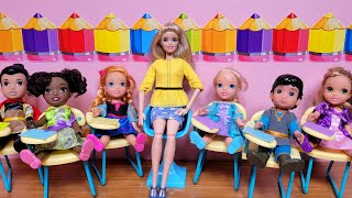 Elsa & Anna toddlers at school - Barbie dolls - rhyme game