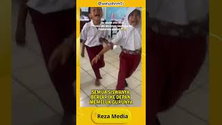 VIRAL SEMUA SISWA MENANGIS SAAT IBU GURU YANG SUDAH MENIKAH KEMBALI KE SEKOLAH UNTUK PAMIT