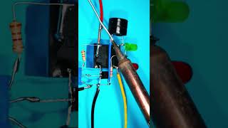 HOW TO MAKE A BATTERY CHARGER WITH AUTOMATIC CUT-OFF #shorts