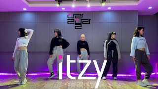 [K-POP IN PUBLIC] ITZY (있지) - DALLA DALLA Dance Cover by The Core Studio || MONG