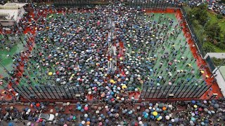 Tausende Lehrer protestieren in Hongkong