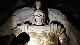 Explore the tomb of a general from a previous era. A masterpiece of mankind.