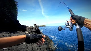 tarikan ikan ini mantap || landbased fishing shore casting & shore jigging bukit asah bali