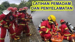 Latihan Pemadaman Api dan Penyelamatan Korban Kebakaran Gedung