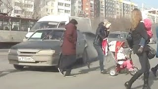 Blind Russian drivers at pedestrian crossing / car crash compilation 2016