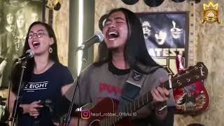 Funny Asian man singing(full video)