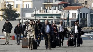 Turkish officials arrive on Lesbos to oversee EU deal on migrants