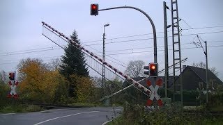 Spoorwegovergang Bückeburg (D) // Railroad crossing // Bahnübergang