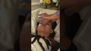 Funeral director does makeup tutorial in coffin #comedy #britishcomedy #coffin #makeup #tutorial