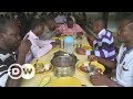 Filtering drinking water for students in Uganda | DW English