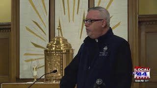 Bishop Coyne holds Catholic town meeting in South Burlington