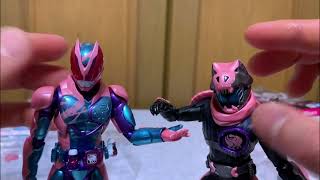 【S.Hフィギュアアーツ】仮面ライダーリバイ＆仮面ライダーバイス【リバイス】