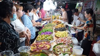 Explore Vietnamese Traditional Markets Selling Delicious Dishes, Super Cheap Prices