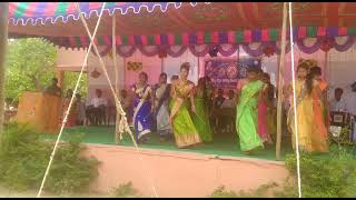 pacha pachani neelaveni dance performance by ZPHS-JATAPROLE...Students.