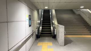 ［エスカレーター］ＪＲ戸畑駅地下通路　日立製　HITACHI  escalator