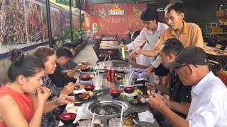 Được người Chị dấu tên ở Mỹ tài trợ bữa buffet hoành tráng ngon miệng cho nhóm/at6n