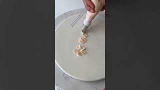 【蛋糕教程】奶油就可以的五瓣花裱花 104花嘴多種用法How To Make Cake Decorating Tutorials for Beginners#蛋糕 #shorts