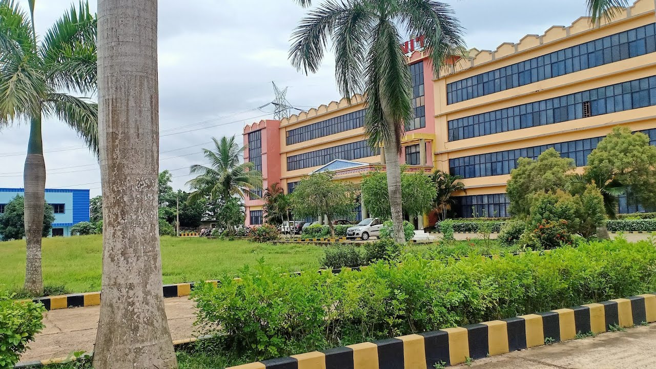 NIT COLLEGE BHUBANESWAR | In Between Top 10 BTech College In Odisha ...