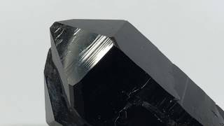 Smoky Quartz (Morion) 煙水晶又稱墨晶