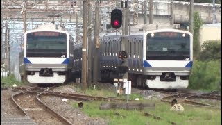 友部駅を発着する常磐線E531系の上下線同士のすれ違い