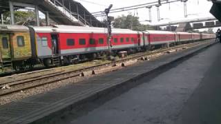 [IRFCA] KJM WDM3D Yesvantpur-Jaipur Suvidha Express departing from Vasai rd