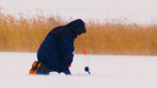 ЖЕСТЬ, А НЕ РЫБАЛКА! ЕЛЕ УНЕСЛИ НОГИ! Рыбалка на жерлицы! Зимняя рыбалка!