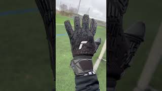 New Reusch glove unboxing 📦🧤#shorts #goalkeepergloves #gardiendebut #gantdegardien #viral