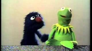 Classic Sesame Street - Kermit And Grover Short And Long