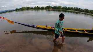 ยกเรือลงน้ำ เทพสิทธิพร บ.หนองสังข์ อ.นาแก จ.นครพนม