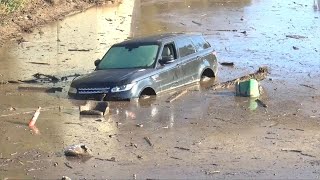 Rescuers in California mudslide 'hoping for a miracle'