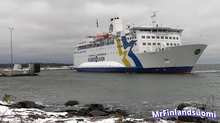 M/S Eckerö in tricky winds at Berghamn Eckerö11 01 2025