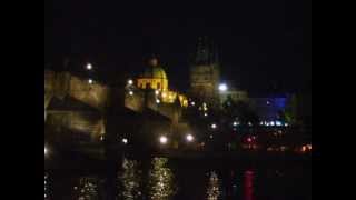 Moldau (Vltava) River Night Cruise just under Charles Bridge  (モルダウ川ナイトクルーズ)