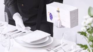 1/8 folded Duni Elegance® napkins. Perfect every time. In no time. - Français