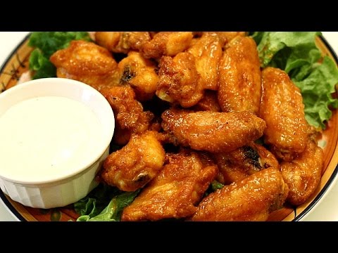 Crispy Chicken Wings - Baked Hot Wings w/ Buffalo Wing Sauce Crispy Chicken Wings - Baked Hot Wings w/ Buffalo Wing Sauce