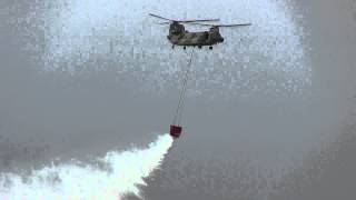 CH-47Jチヌーク空中消火展示　Exhibition aerial firefighting　in Misawa 2012