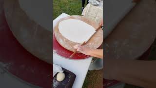 HOW TO MAKE YUFKA ( traditional türkisch bread).  Die alte Technik der Yufka ( dünnes Brot)