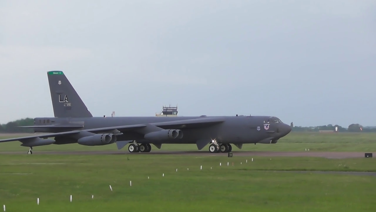 B52 Stratofortress 0002 Takeoff RAF Fairford 9June2017 623a - YouTube