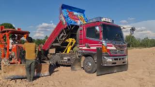 หมดเงินอีกแล้วเจ้านมเย็นเมื่อไหร่จะลงตัวซะที Dump Truck